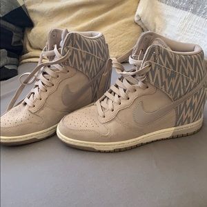 Women’s size 7.5 Nike Dink Sky Hi sneaker wedges